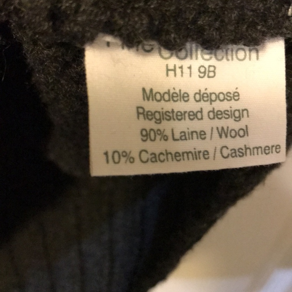 Sweater - Picture 7 of 7